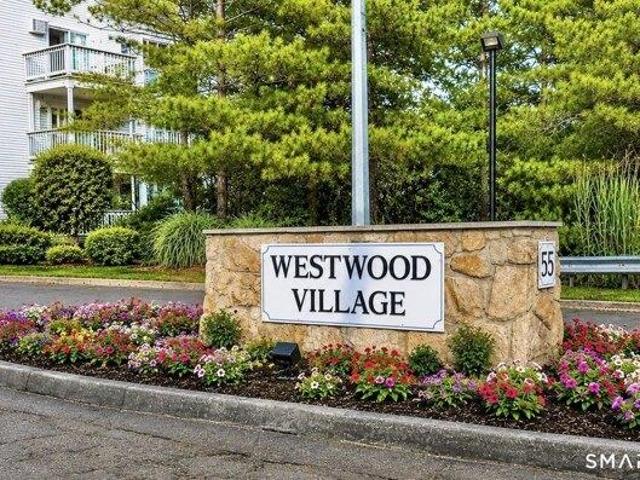 2 bedroom, Danbury CT 06811 104870227