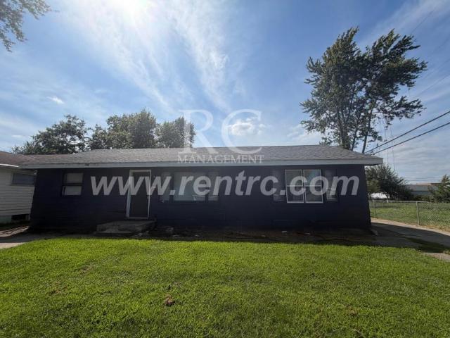 2 bedroom, Danville IL 61832 105218469