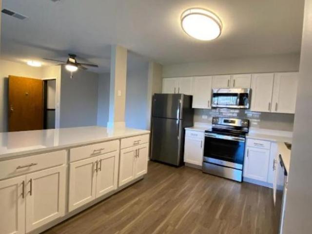 2 bedroom, Darien IL 60561 105969674