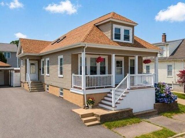2 bedroom, Dartmouth MA 02748 105649517