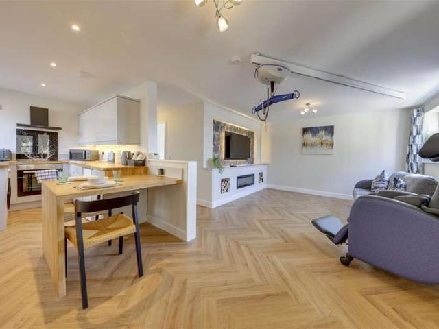 2 Bedroom Detached Bungalow