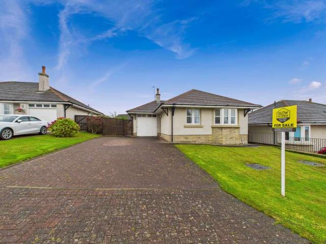 4 Bedroom Semi Detached House