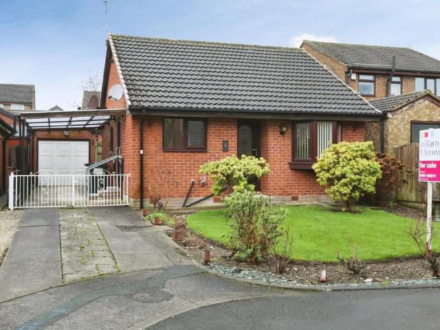2 bedroom detached bungalow for sale