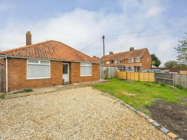 2 bedroom detached bungalow for sale