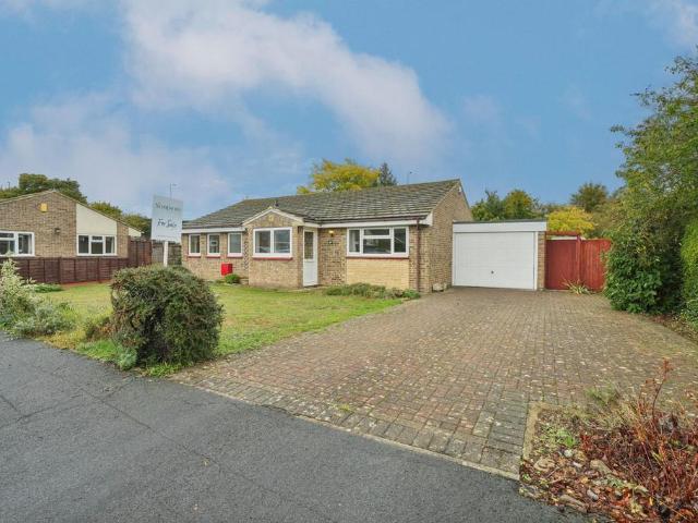 2 bedroom detached bungalow for sale