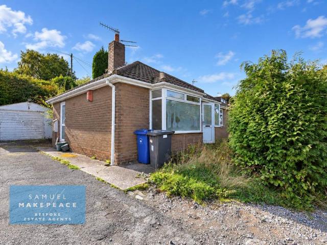 2 bedroom detached bungalow for sale