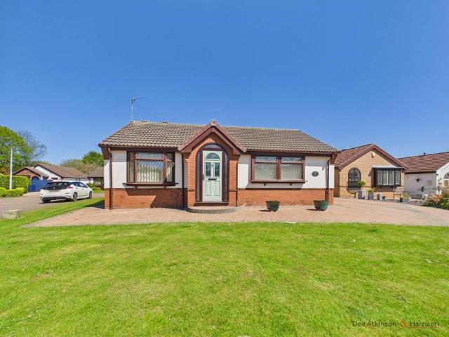 2 bedroom detached bungalow for sale