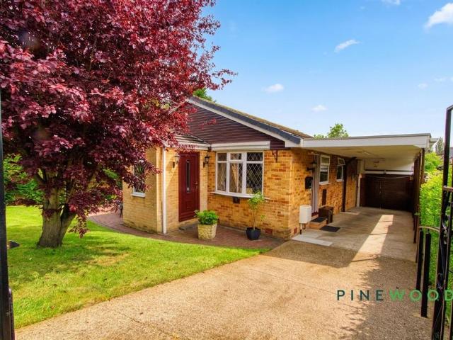 2 bedroom detached bungalow for sale