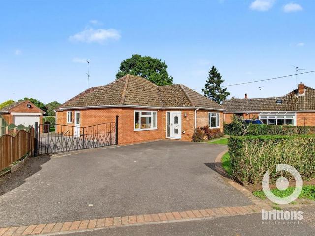 2 bedroom detached bungalow for sale