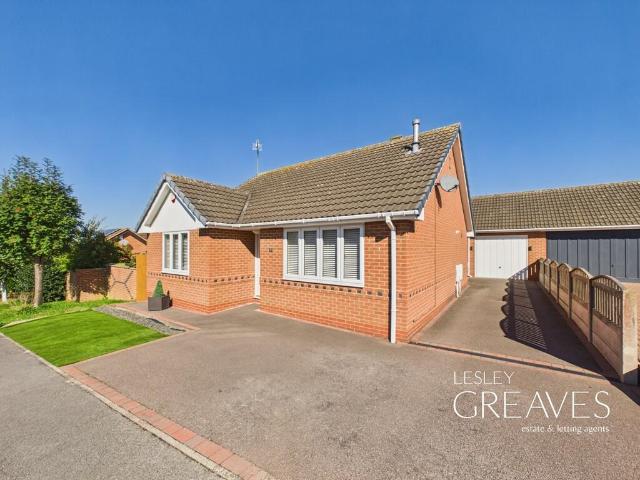 2 bedroom detached bungalow for sale