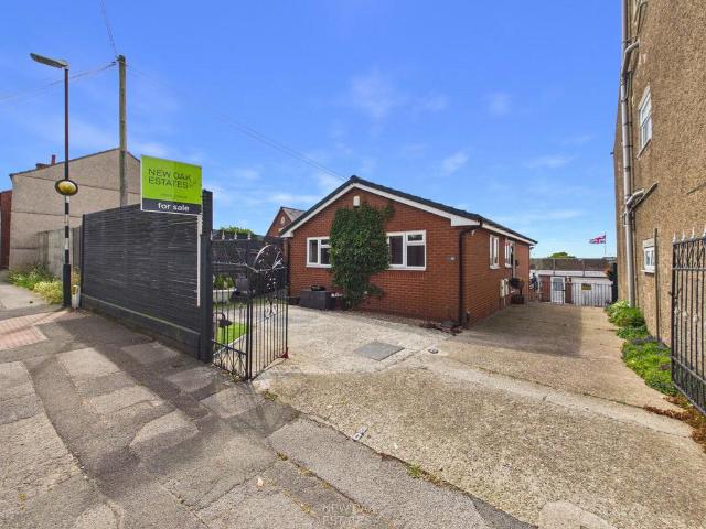 2 bedroom detached bungalow for sale
