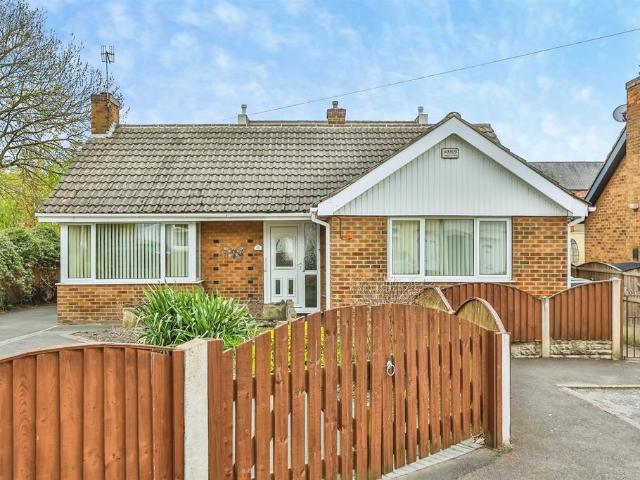 2 bedroom detached bungalow for sale