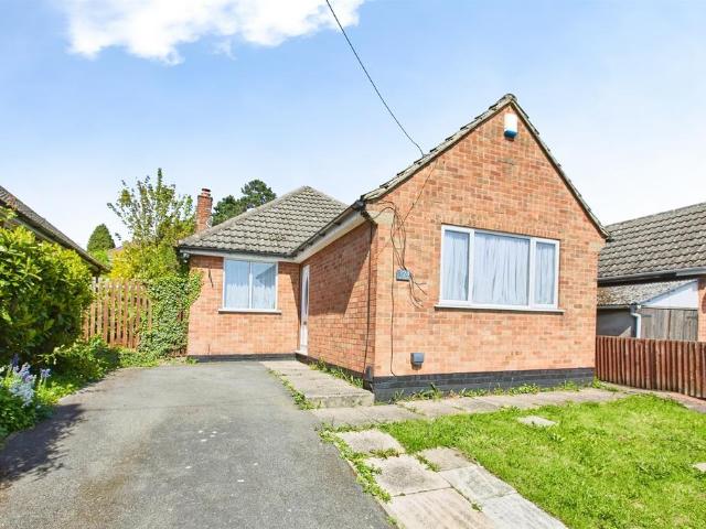 2 bedroom detached bungalow for sale