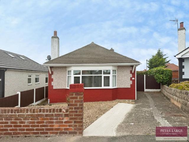 2 bedroom detached bungalow for sale