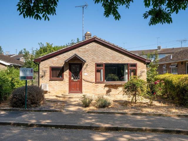 2 bedroom detached bungalow for sale