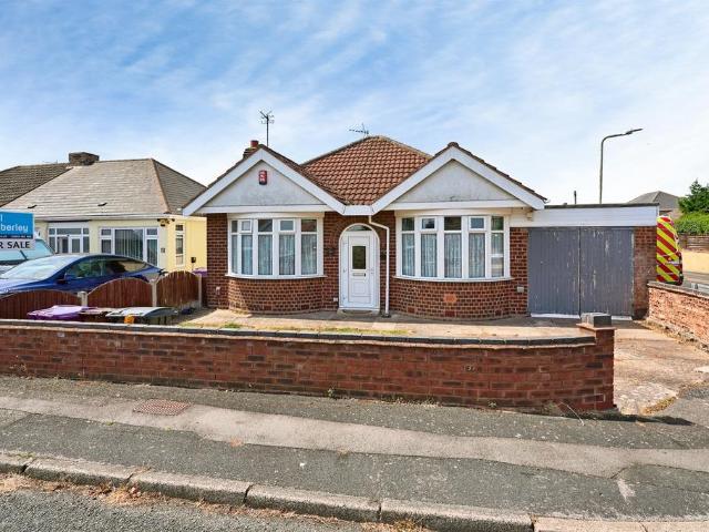 2 bedroom detached bungalow for sale