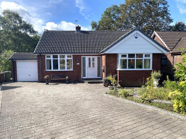 2 bedroom detached bungalow for sale