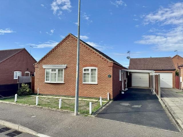 2 bedroom detached bungalow for sale