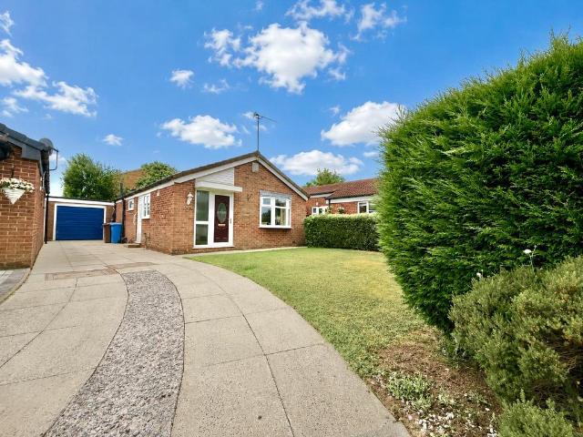 2 bedroom detached bungalow for sale