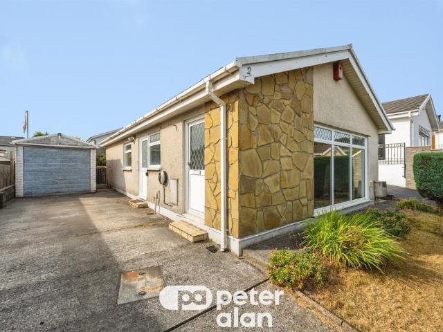 2 bedroom detached bungalow for sale
