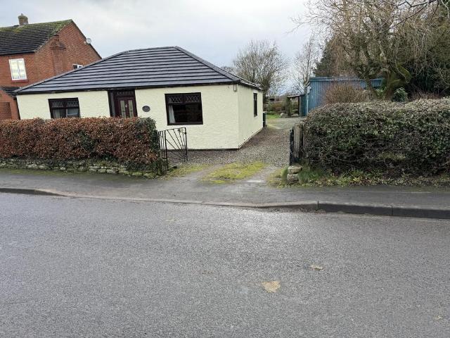2 bedroom detached bungalow for sale