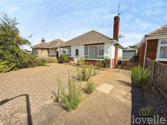 2 bedroom detached bungalow for sale