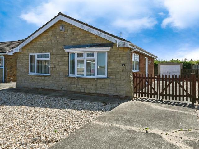 2 bedroom detached bungalow for sale