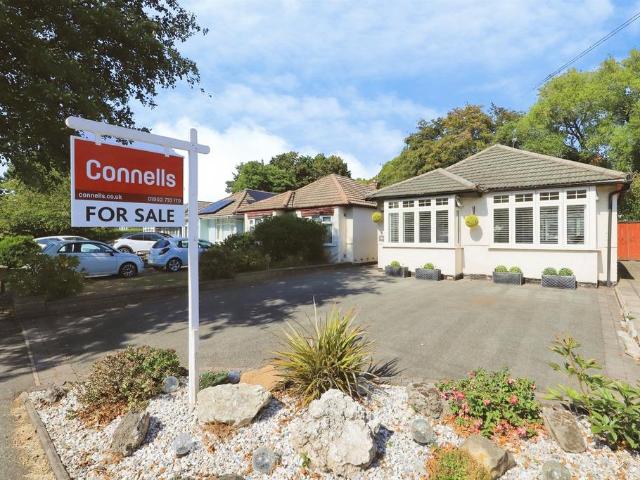 2 bedroom detached bungalow for sale