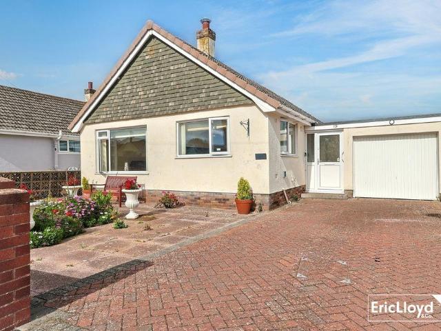 2 bedroom detached bungalow for sale