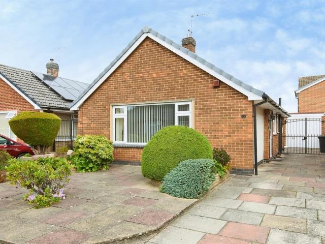 2 bedroom detached bungalow for sale