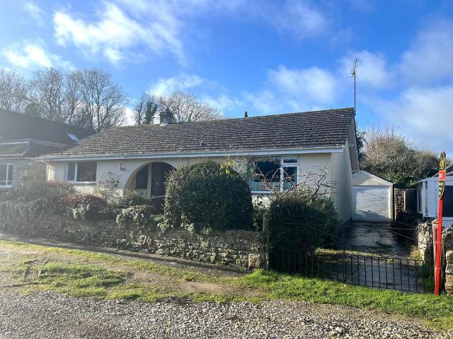 2 bedroom detached bungalow for sale