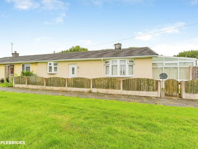 2 bedroom detached bungalow for sale