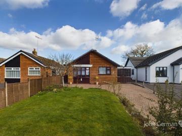 2 bedroom detached bungalow for sale