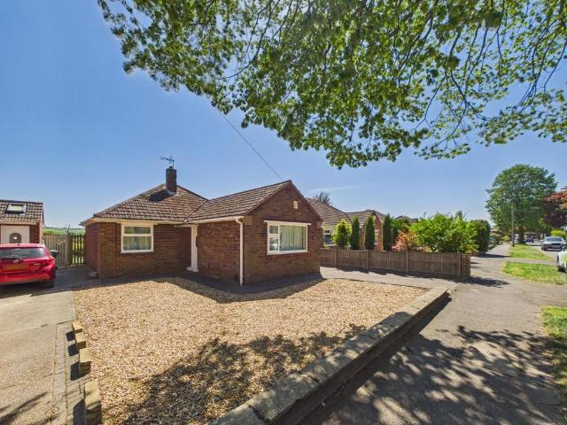 2 bedroom bungalow for sale