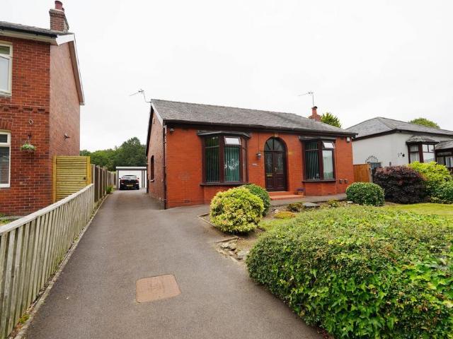 2 bedroom detached bungalow for sale