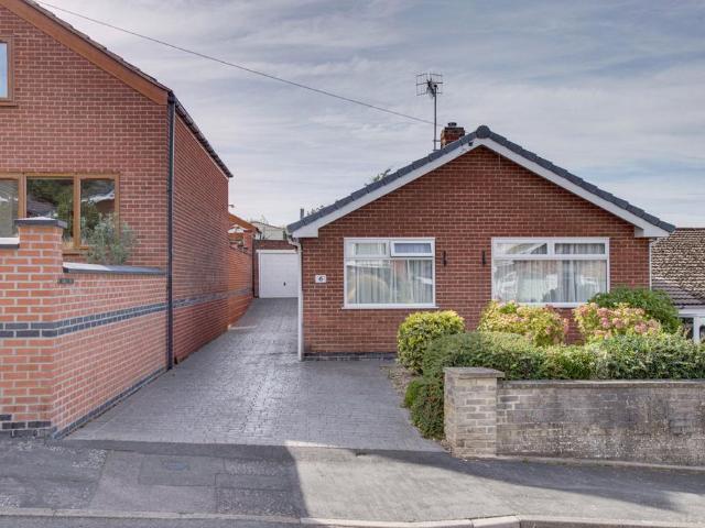 2 bedroom detached bungalow for sale