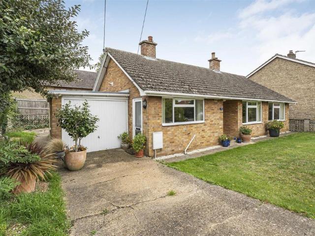2 bedroom detached bungalow for sale