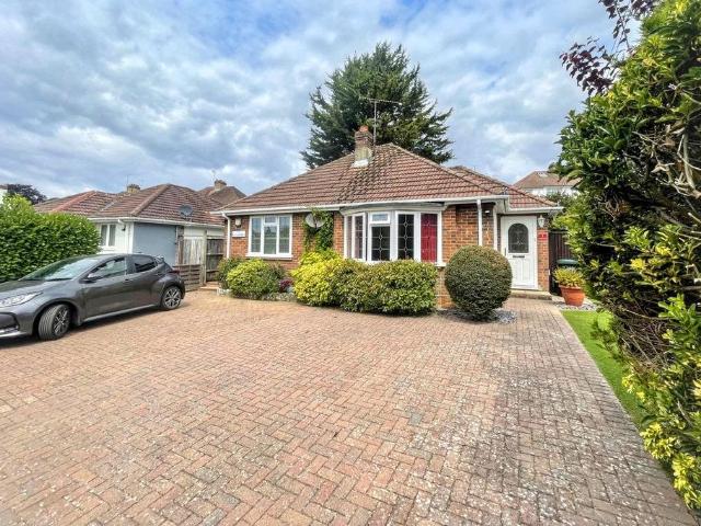2 bedroom detached bungalow for sale