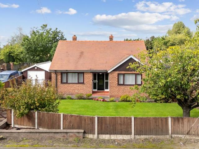 2 bedroom detached bungalow for sale