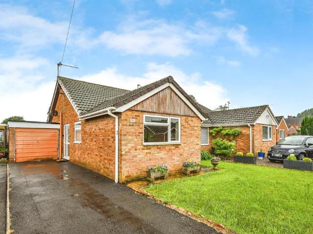 2 bedroom detached bungalow for sale