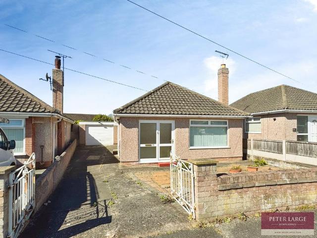 2 bedroom detached bungalow for sale