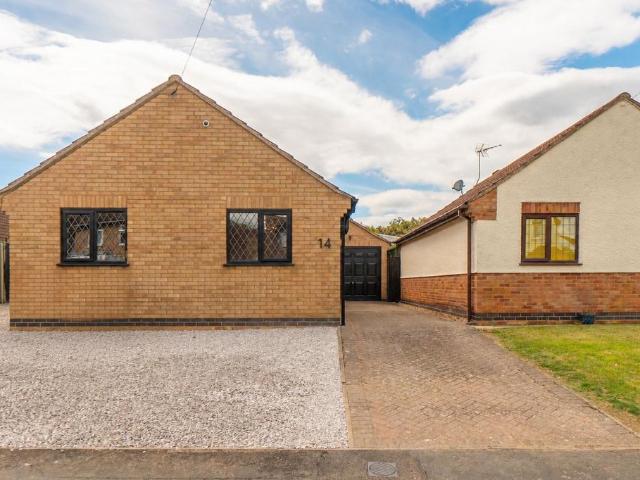 2 bedroom detached bungalow for sale