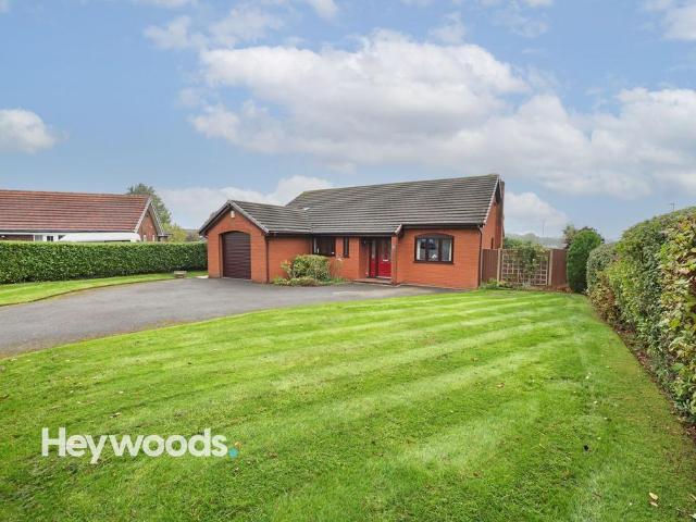 2 bedroom detached bungalow for sale