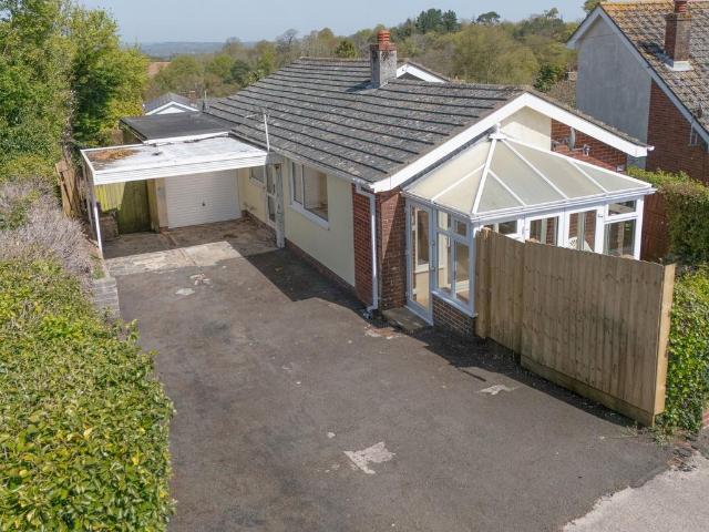 2 bedroom detached bungalow for sale
