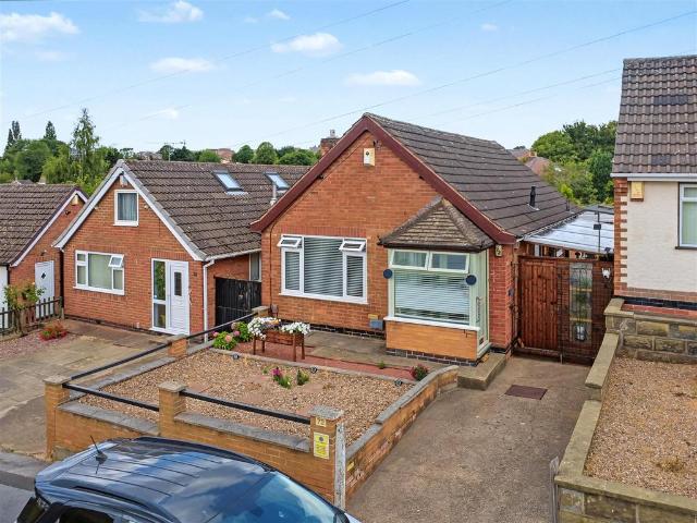 2 bedroom detached bungalow for sale