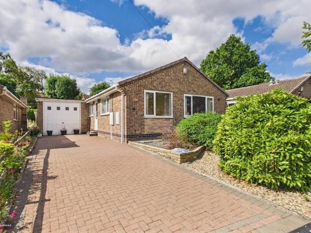 2 bedroom detached bungalow for sale