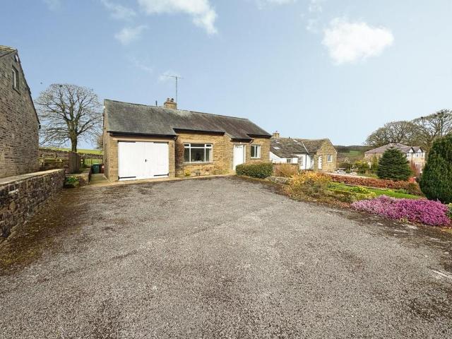 2 bedroom detached bungalow for sale