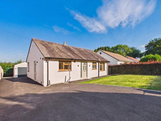 2 bedroom detached bungalow for sale