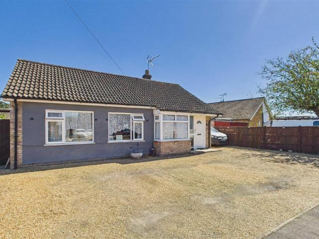 2 bedroom detached bungalow for sale