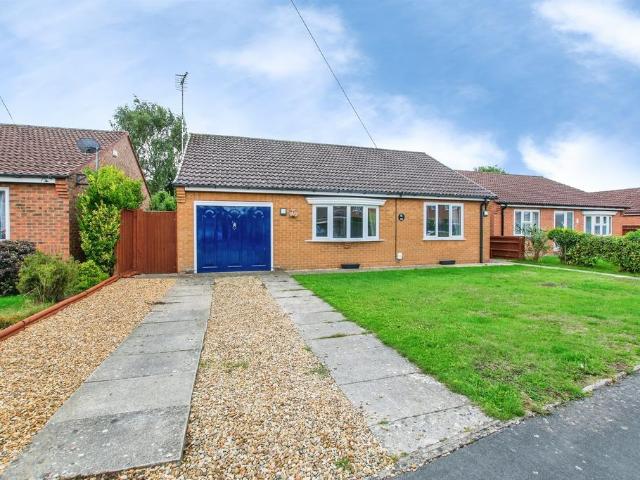 2 bedroom detached bungalow for sale